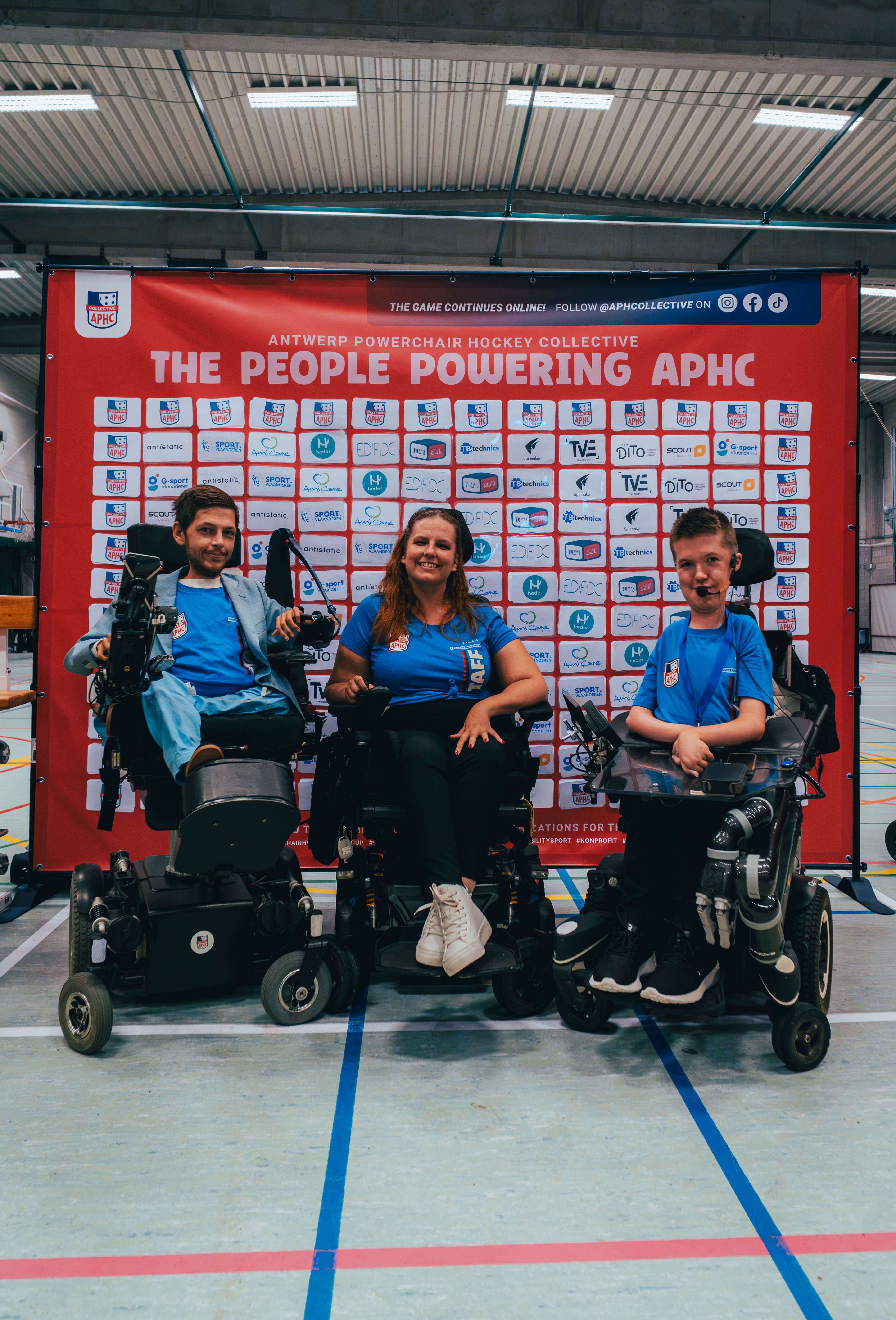 This is a group picture of staff APHC. 3 people are on it, being one girl Dijana and two boys Maxime & Drago